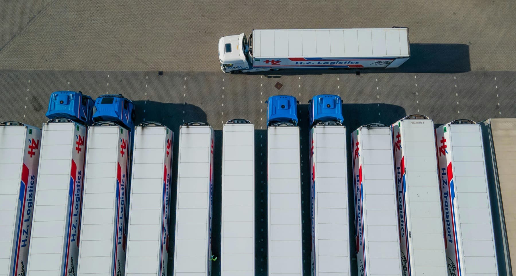Fuel tankers in formation